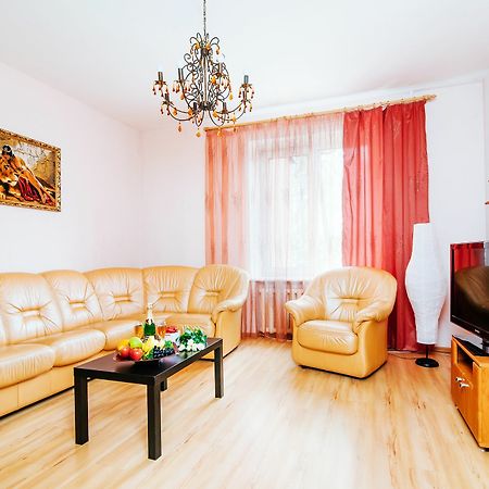 מינסק Guest House On Victory Square מראה חיצוני תמונה
