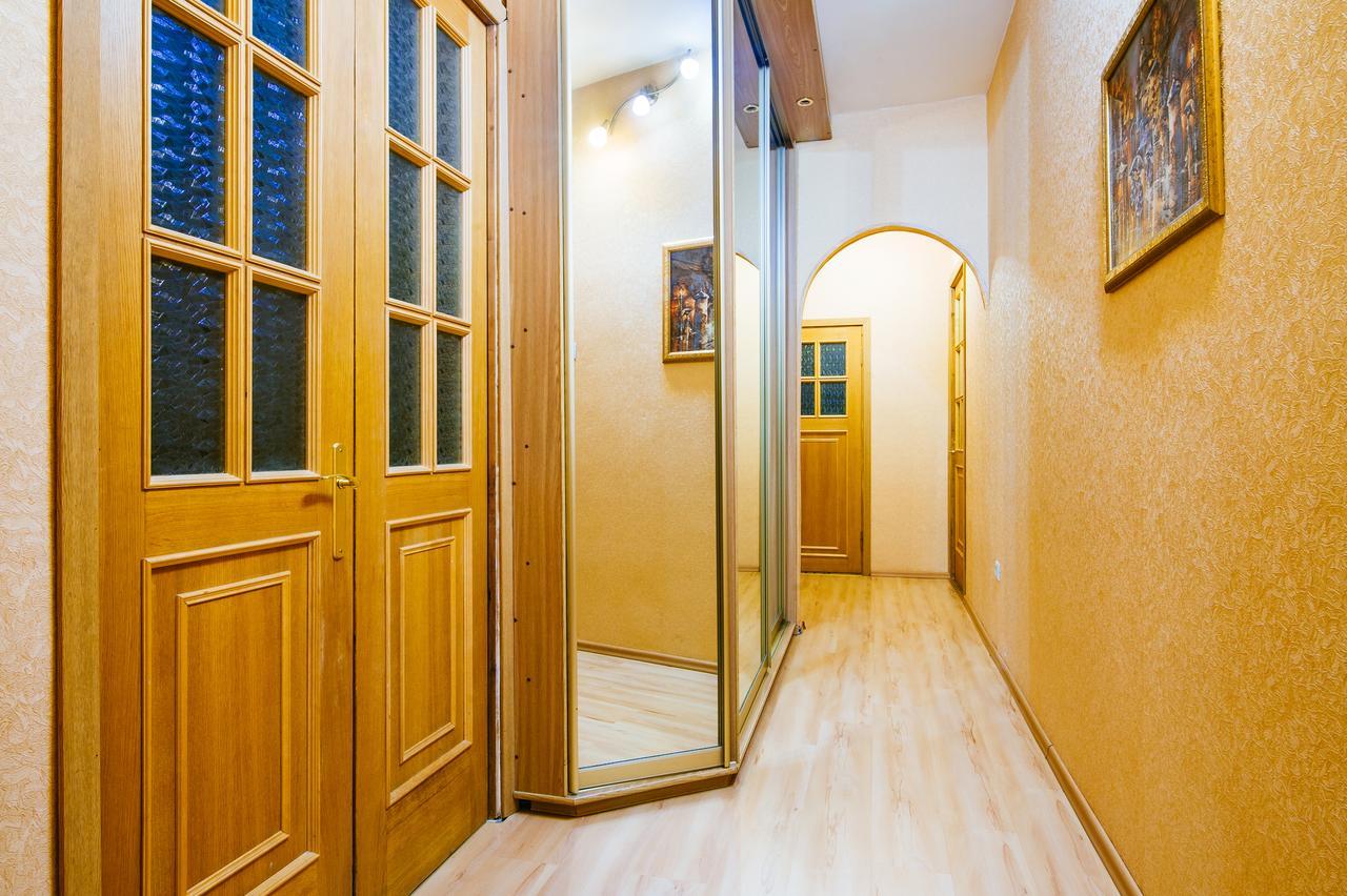 מינסק Guest House On Victory Square מראה חיצוני תמונה